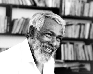 අගා දිවිසැරිය නිම කරයි